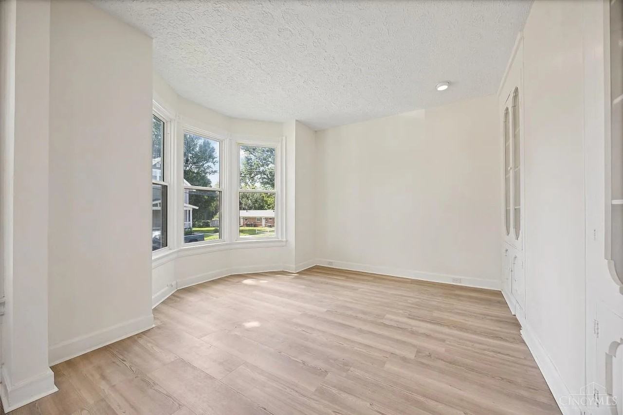 6832 Kenton Ave - Photo 6 of 19