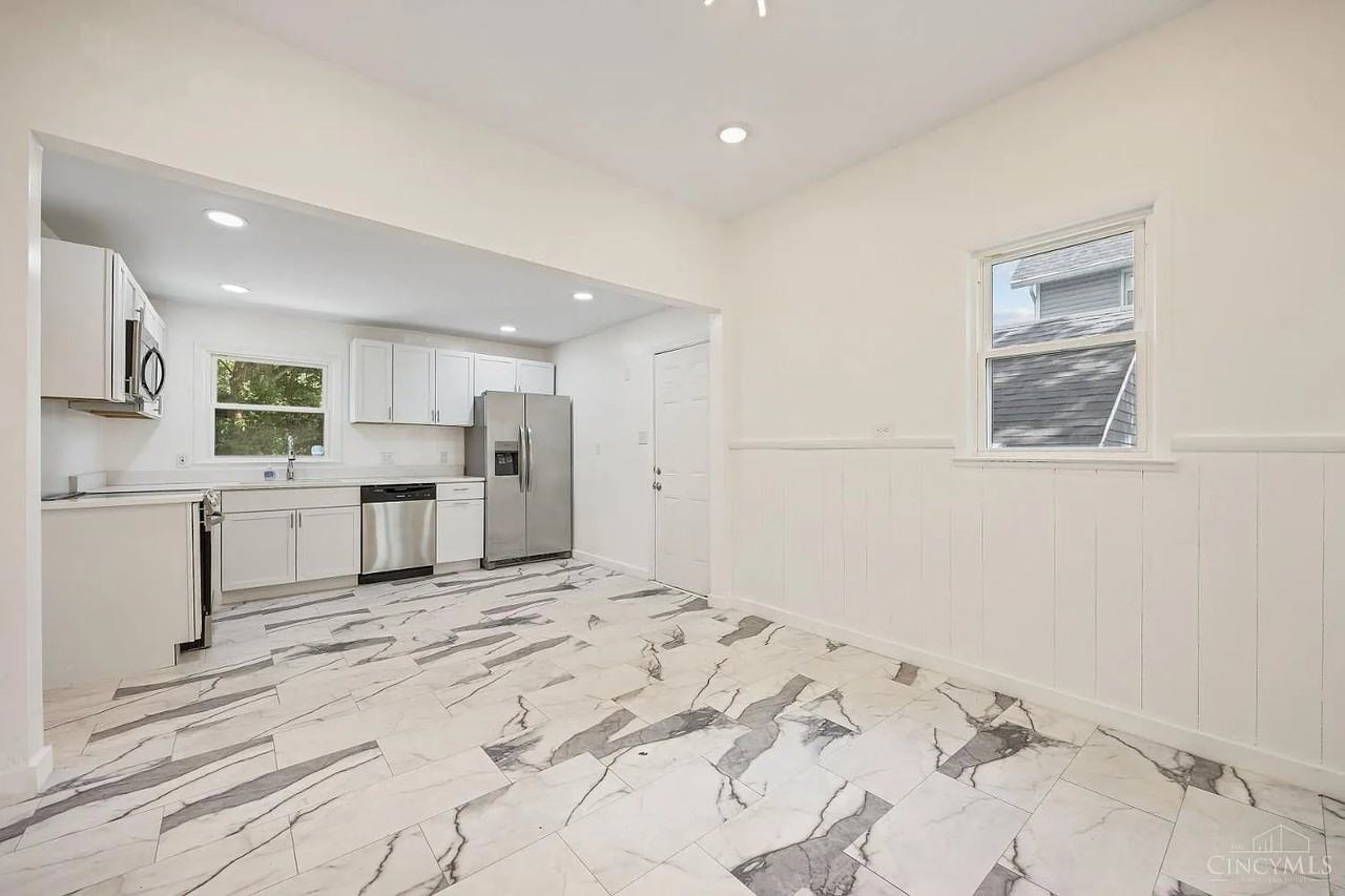 6832 Kenton Ave - Photo 7 of 19