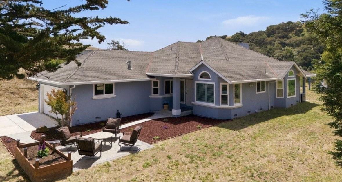 1584 Rocks Rd - Photo 2 of 12