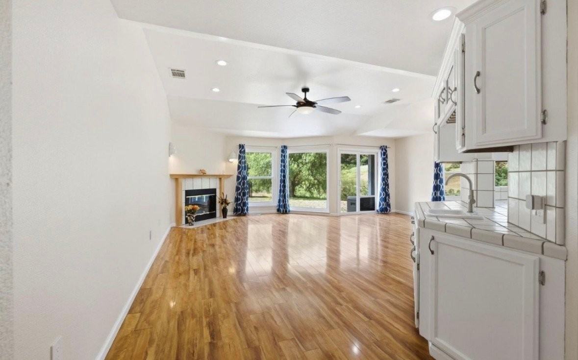 1584 Rocks Rd - Photo 5 of 12