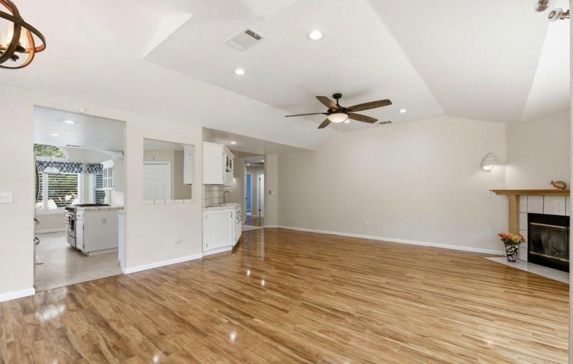 1584 Rocks Rd - Photo 6 of 12