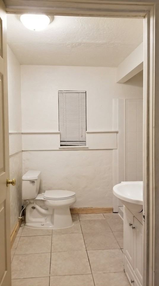 510 E Strawbridge Ave - Photo 5 of 16