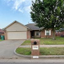 5704 Se 87th St - Photo 1 of 1