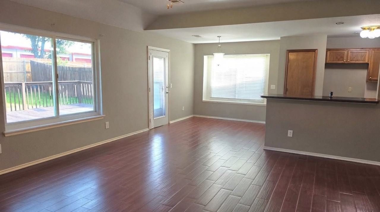 5704 Se 87th St - Photo 4 of 13