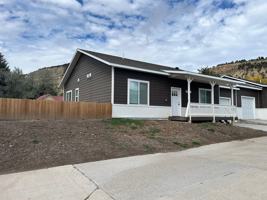 featured image of 1093 Cleveland St