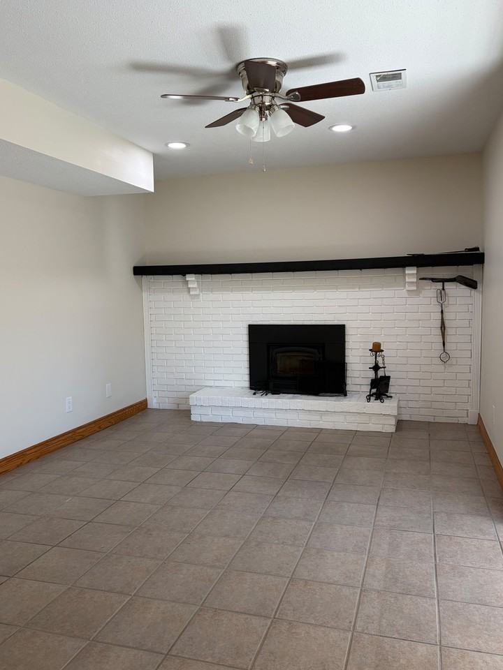 712 Southfield Rd - Photo 5 of 13