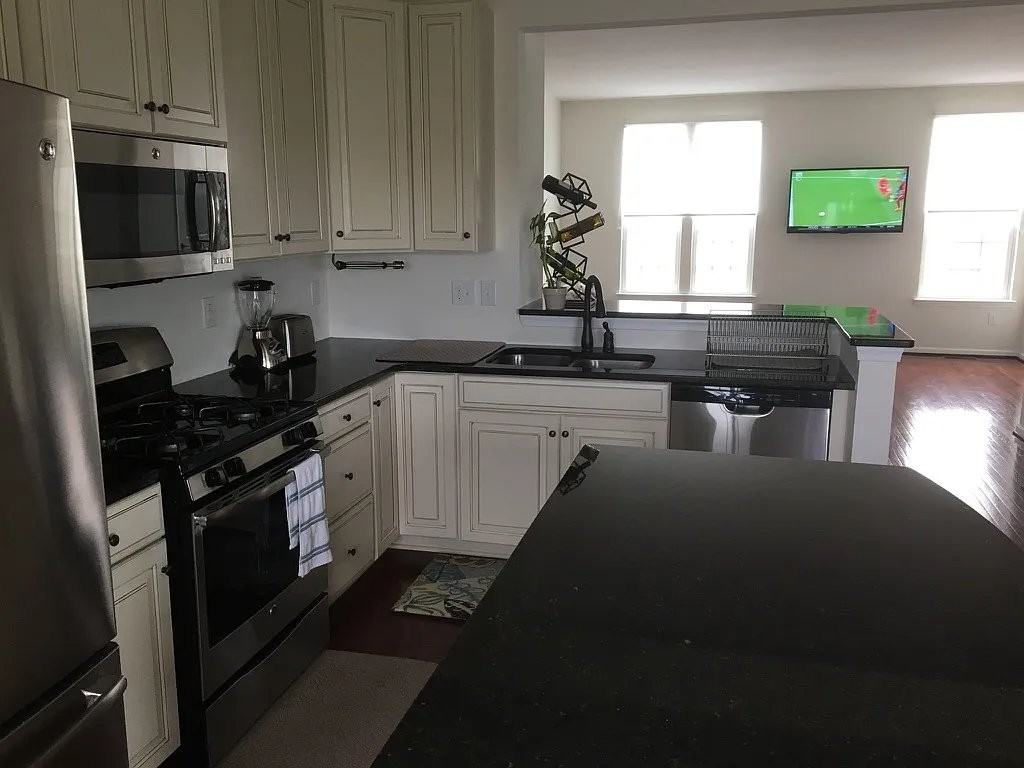 94 Kyle Dr - Photo 6 of 12