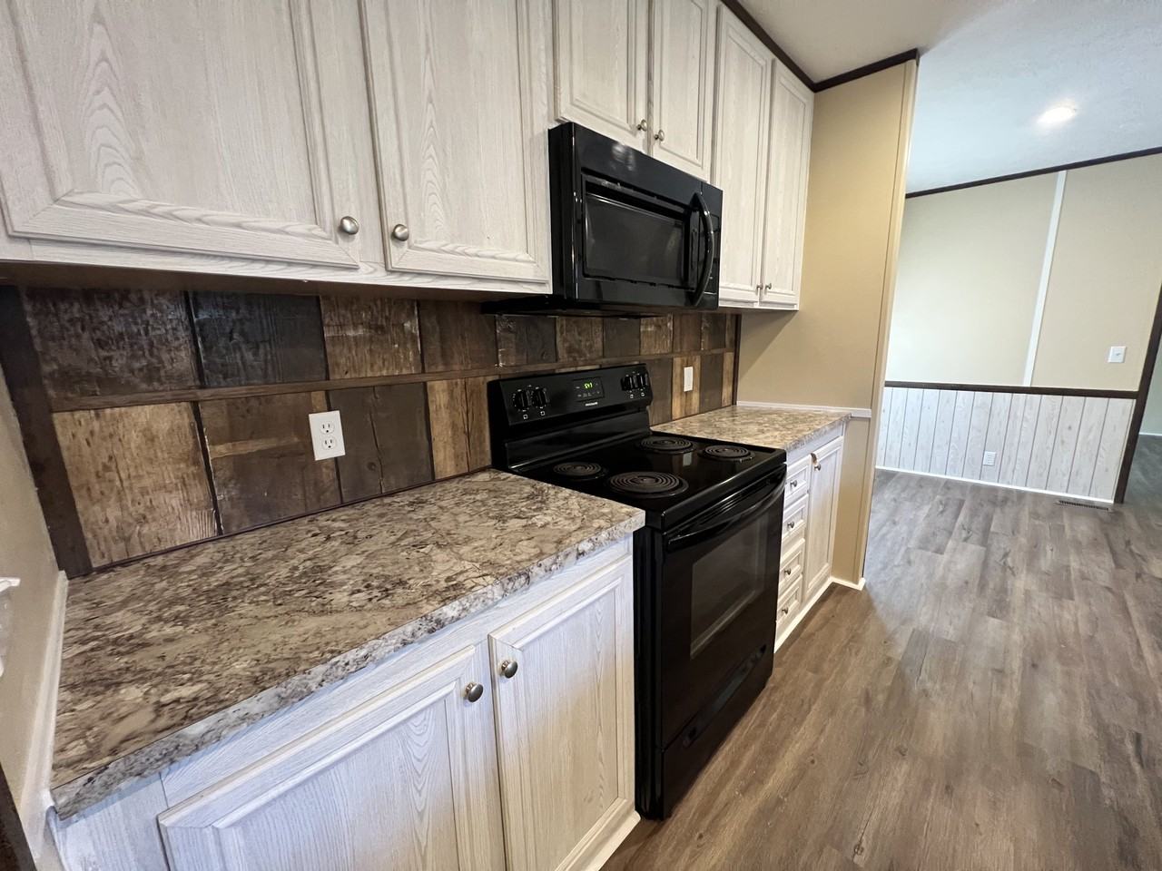 164 Starr Dr #A - Photo 5 of 19