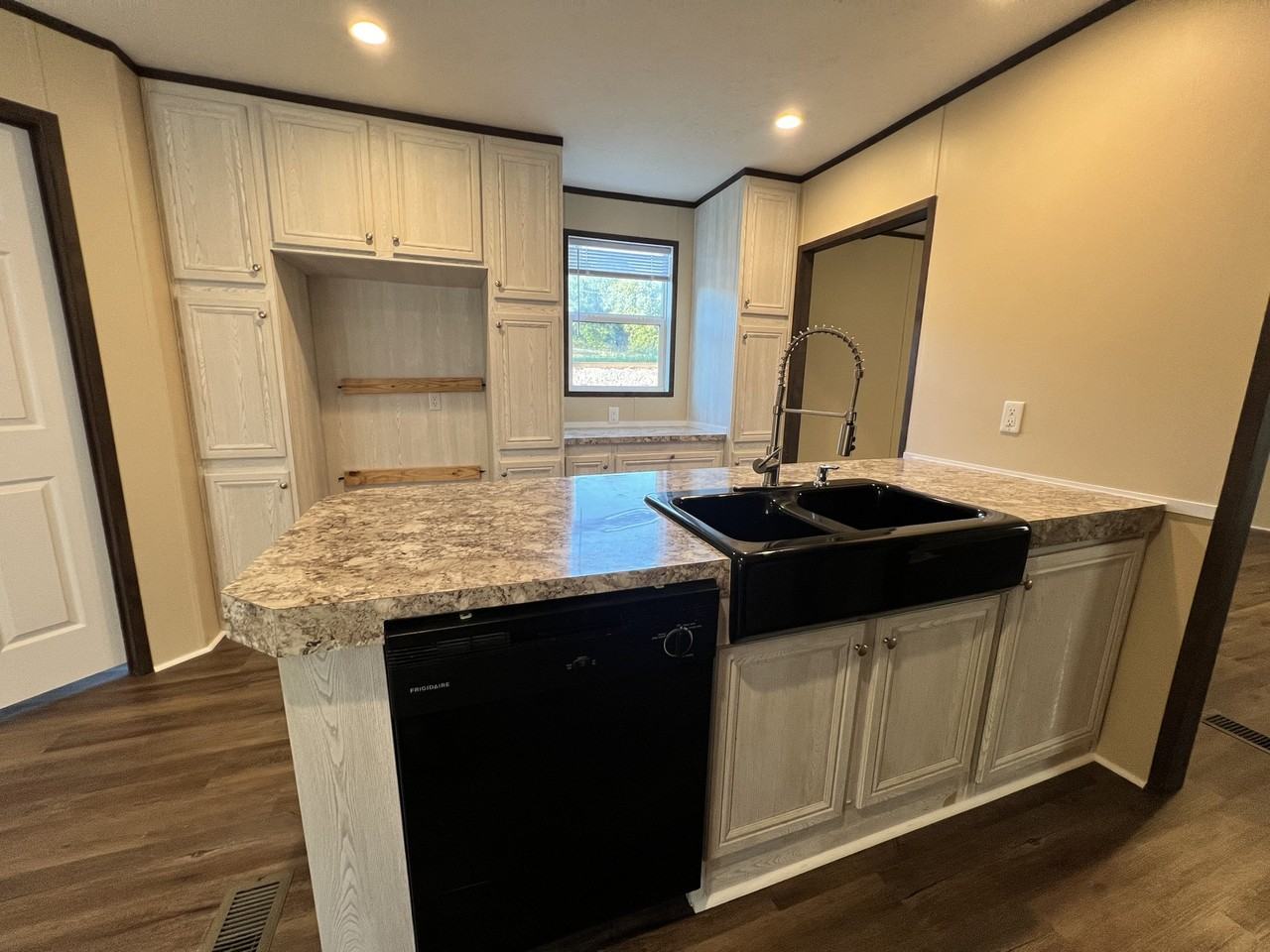 164 Starr Dr #A - Photo 7 of 19