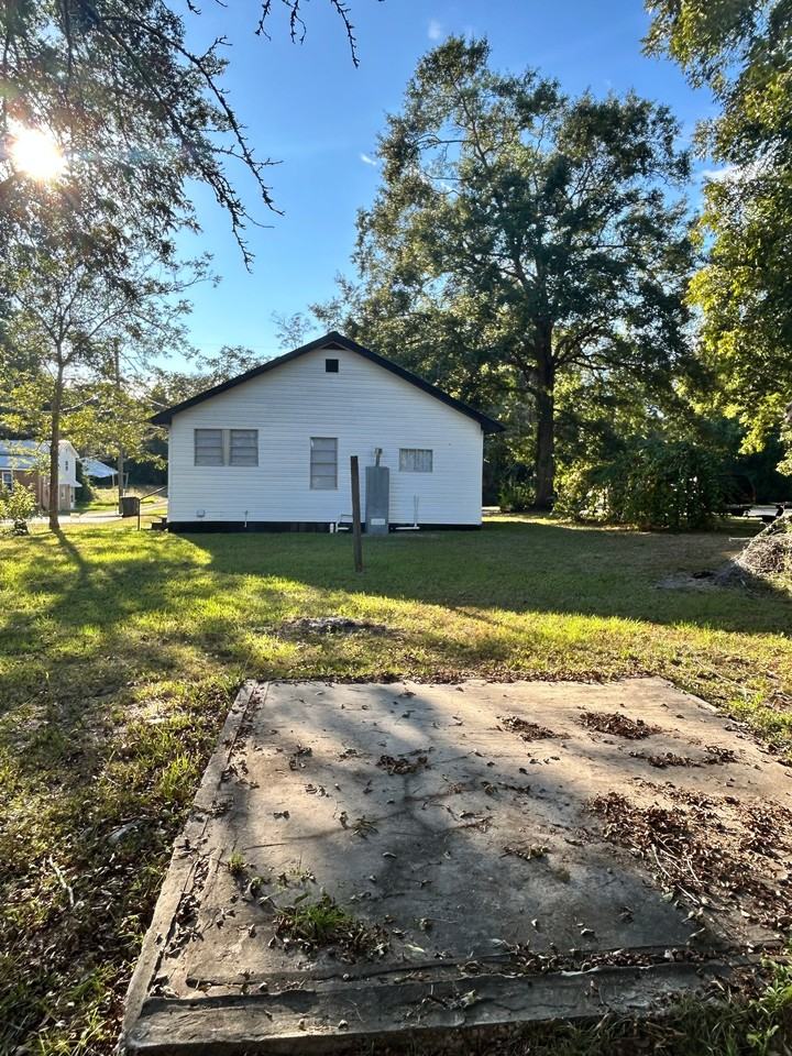 309 S College St - Photo 2 of 19