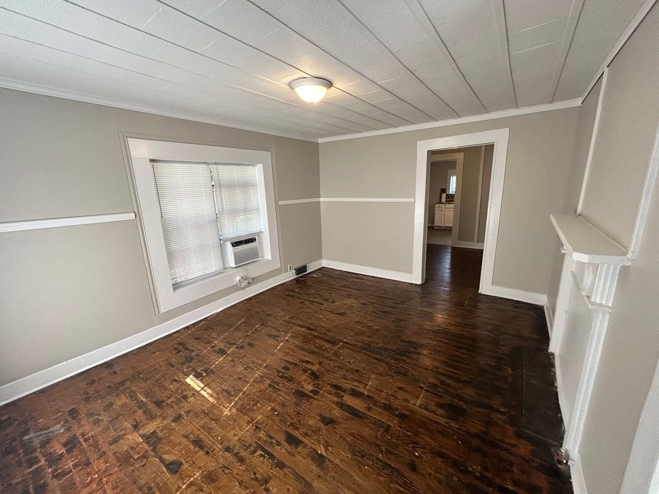 309 S College St - Photo 3 of 19