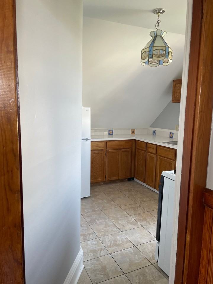 15 Kirby St #2 - Photo 3 of 5