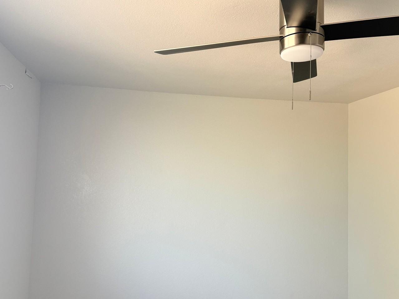 1081 Stonegate Cove Dr - Photo 2 of 7