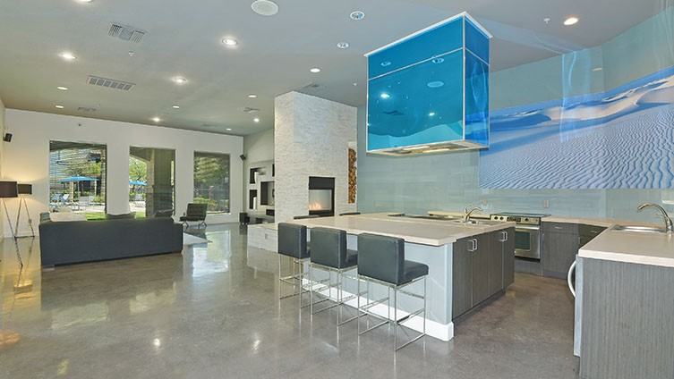 3800 Lux Apartment Homes - Photo 3 of 25