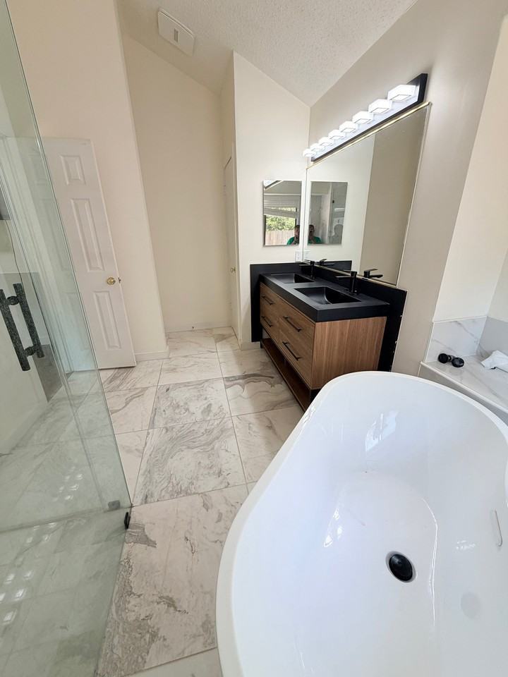 1213 Bell Rock Cir - Photo 2 of 17