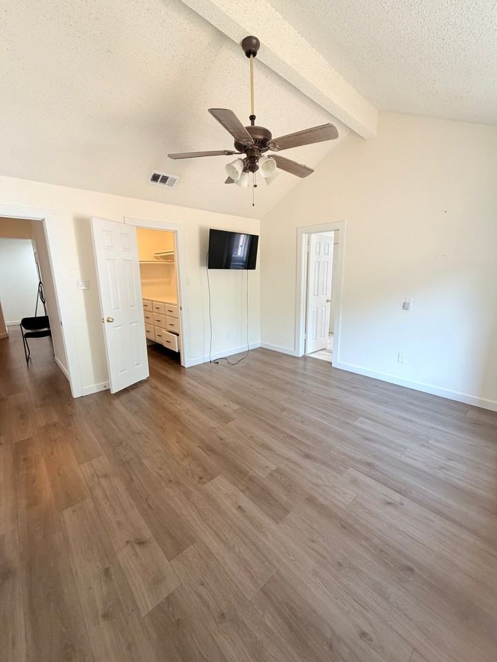 1213 Bell Rock Cir - Photo 6 of 17