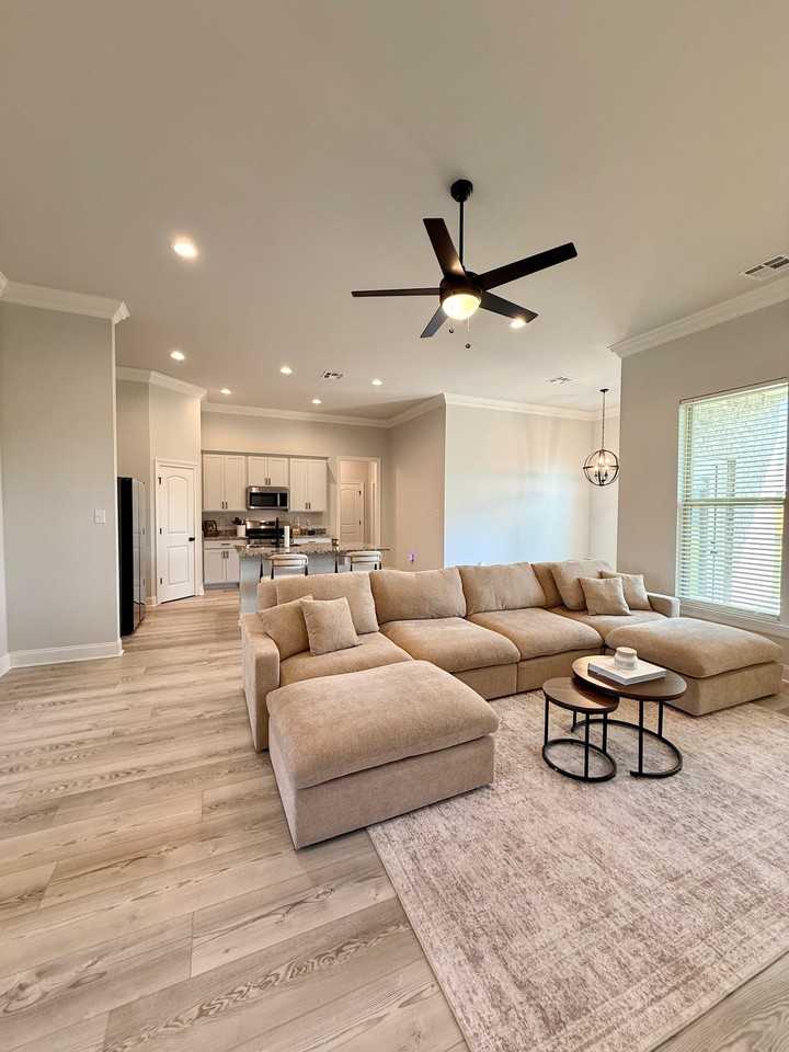 100 Brownstone Ct - Photo 7 of 28