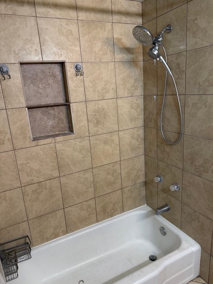 2428 Nw - Photo 5 of 10
