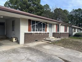 featured image of 1101 Oakdale St