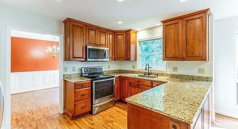 15070 Barkwood Dr - Photo 7 of 8