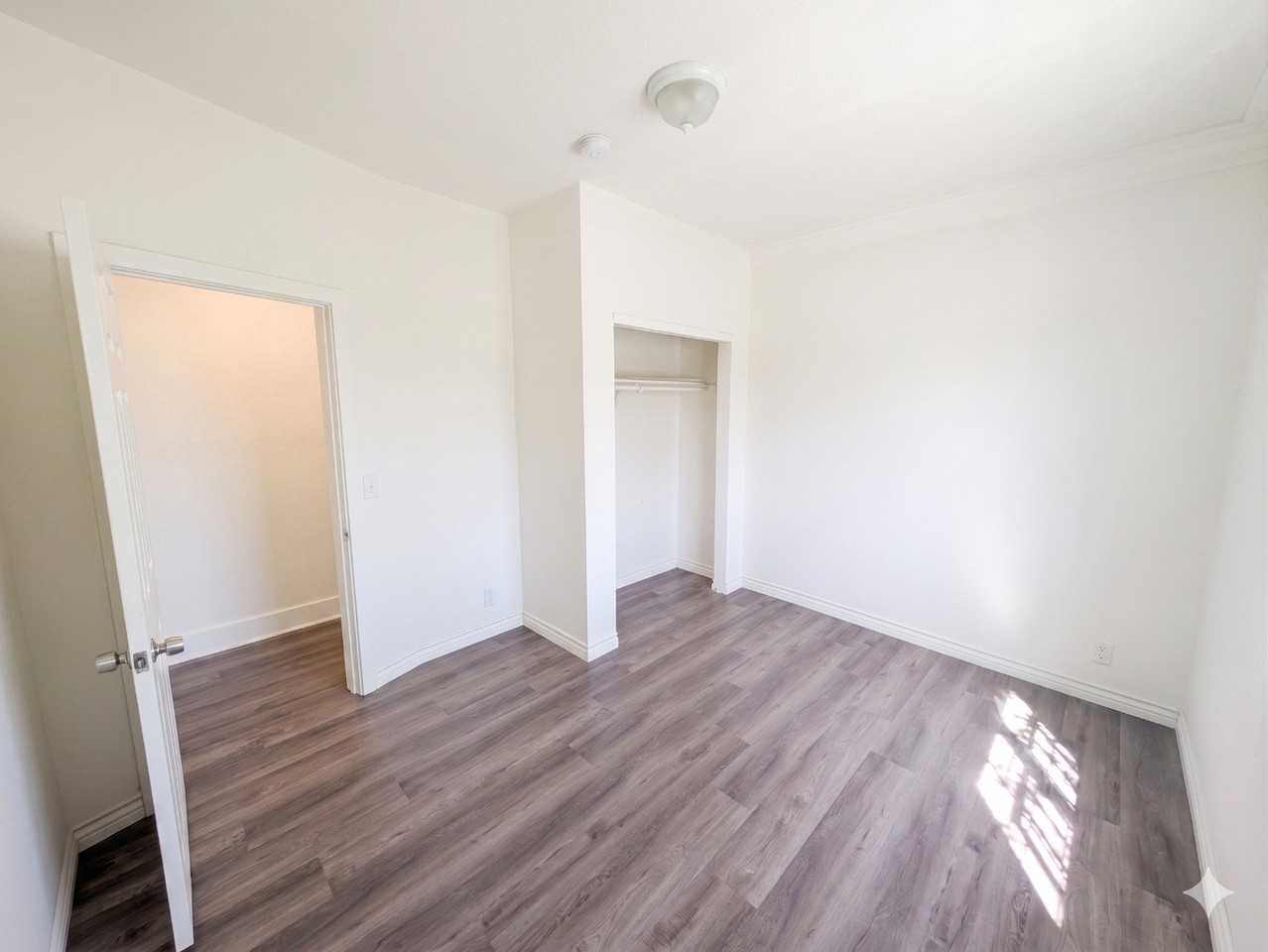 5263 S Figueroa St #A - Photo 2 of 12