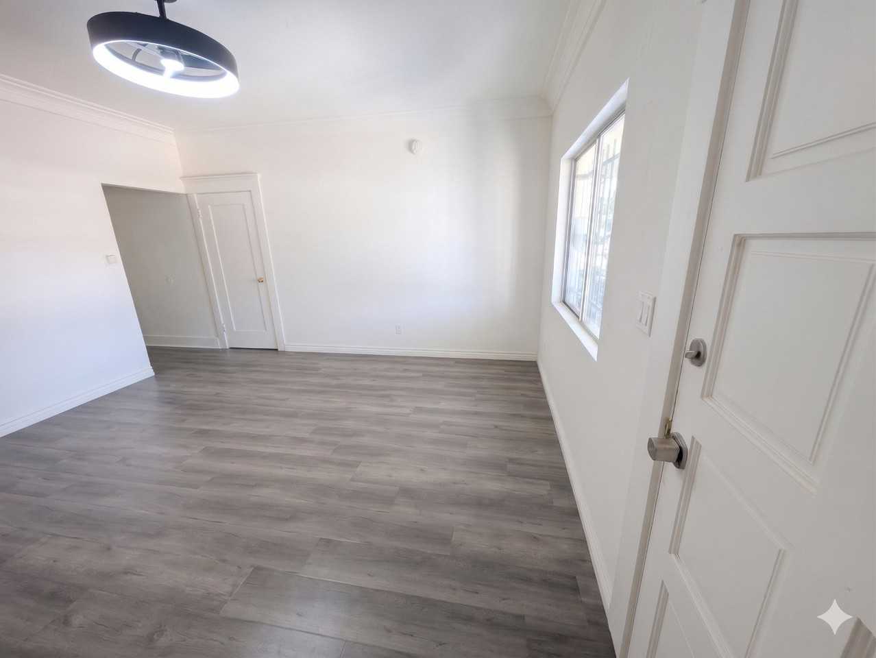 5263 S Figueroa St #A - Photo 6 of 12