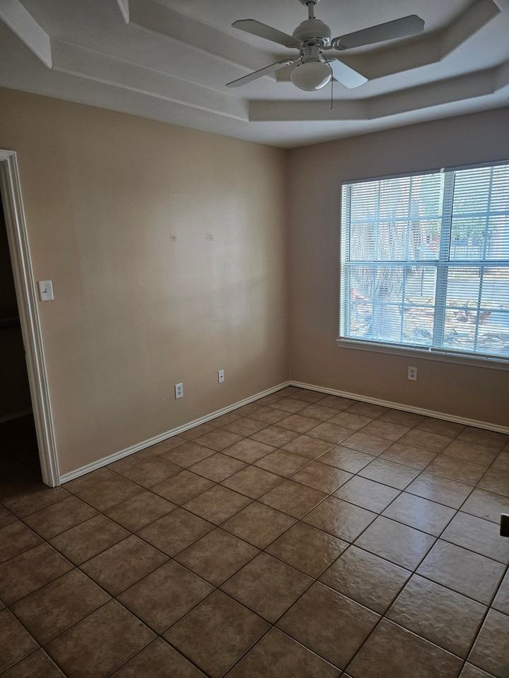 1006 Lilia Dr #101 - Photo 5 of 6