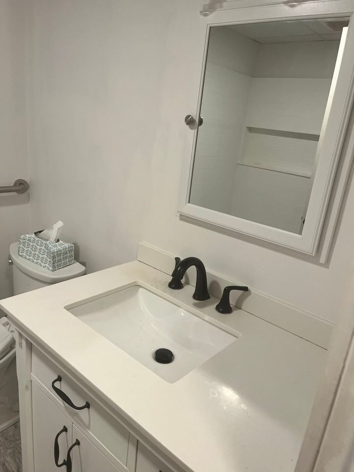12 Limerick Dr #1 - Photo 5 of 20