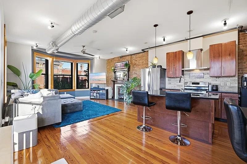 1237 Vine St #7 - Photo 2 of 19