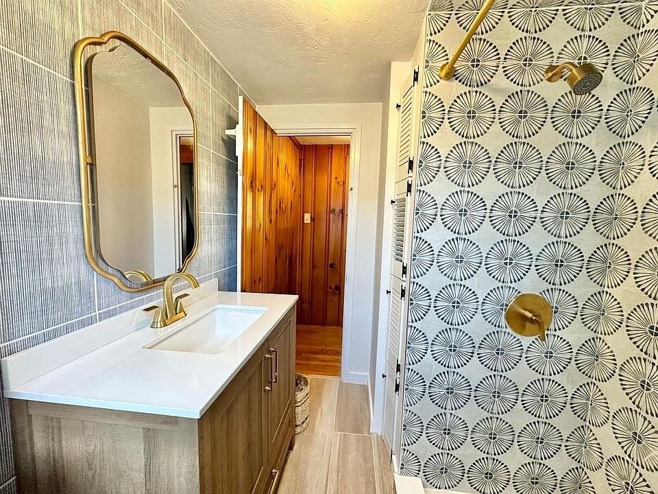 41 Ford St - Photo 4 of 8