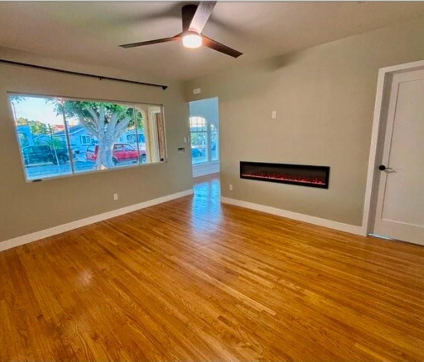 1061 W 24th St #1065 - Photo 4 of 16