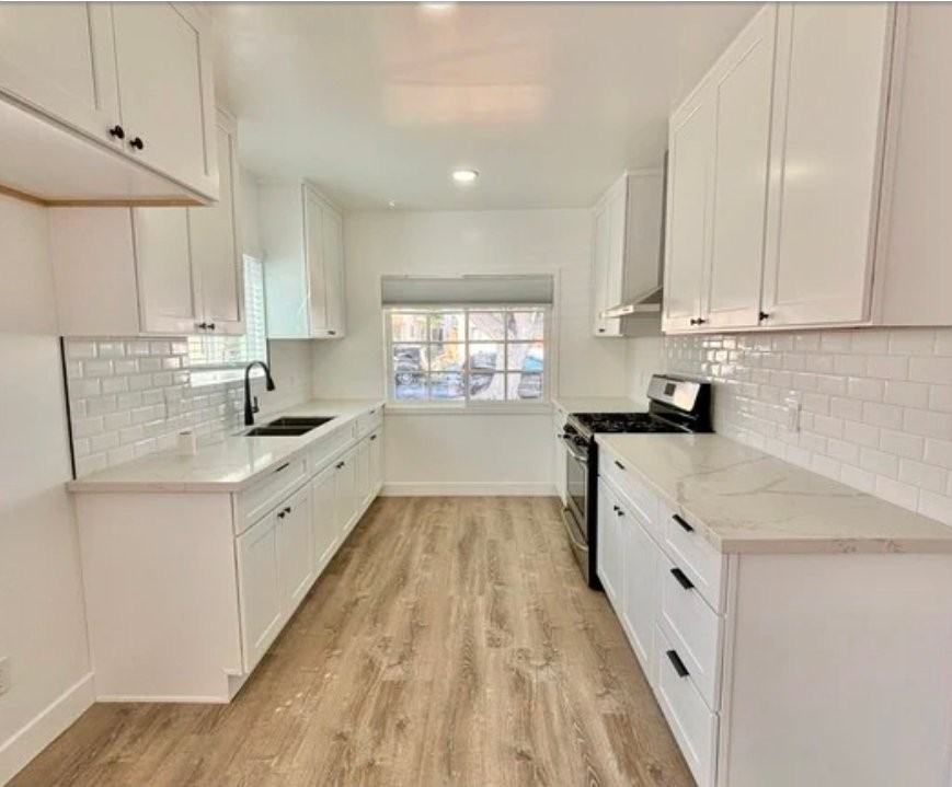 1061 W 24th St #1065 - Photo 7 of 16