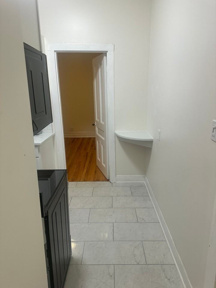 548 Madison Ave #2 - Photo 3 of 9