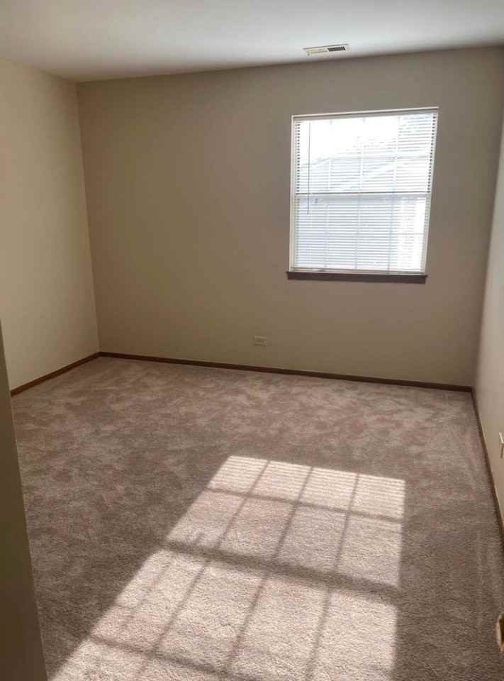 78 N Victoria Ln #E - Photo 5 of 9
