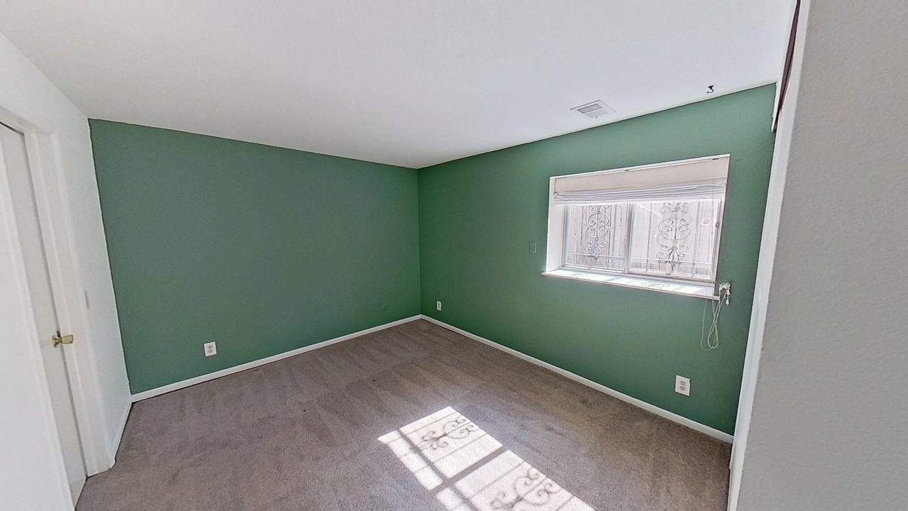 551 S Field Ct - Photo 6 of 19