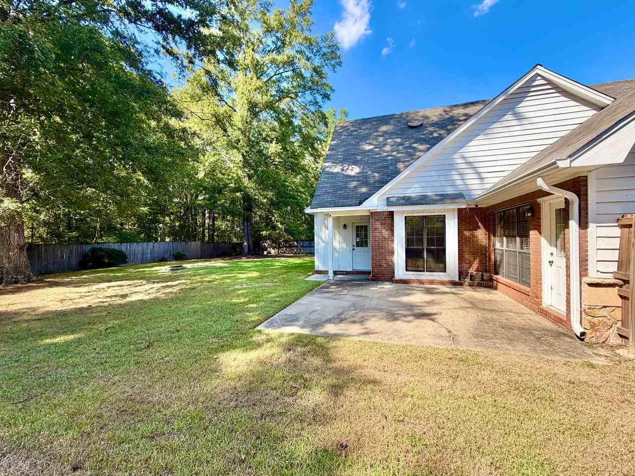 124 Cedar Dr - Photo 4 of 19