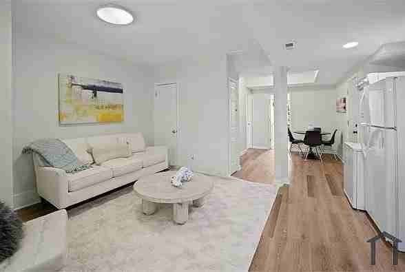 182 36th St Ne - Photo 3 of 23
