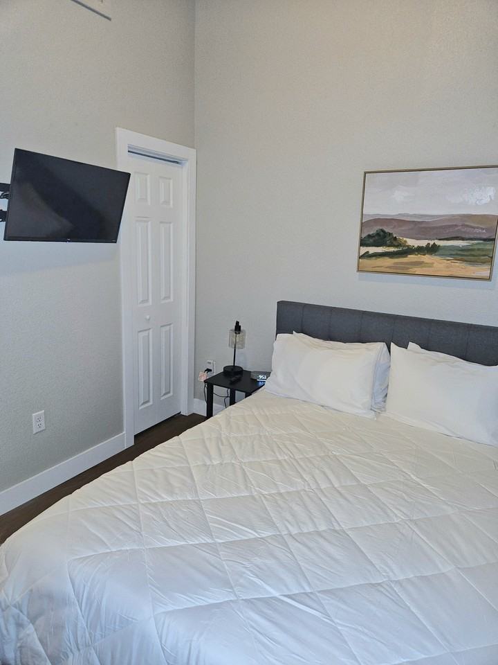 519 Main StreetUnit E #E - Photo 3 of 26