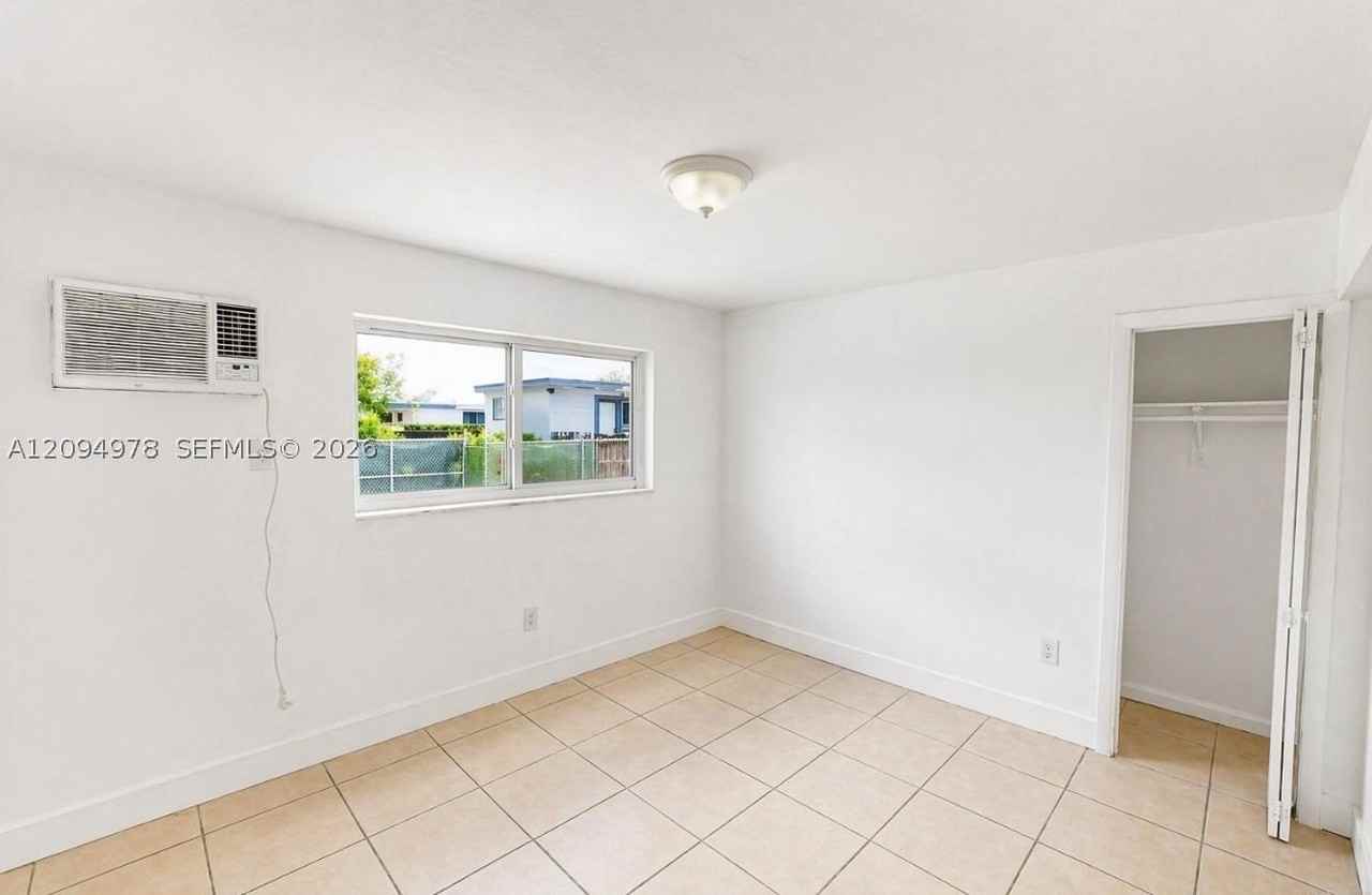 6337 W Flagler St #20 - Photo 7 of 9