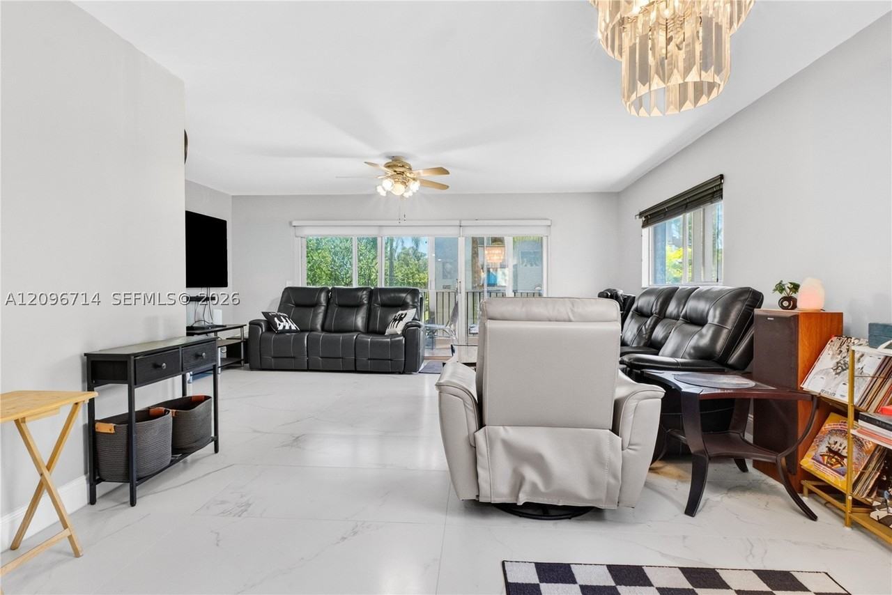 1651 Sw 127th Ave #212A - Photo 6 of 38