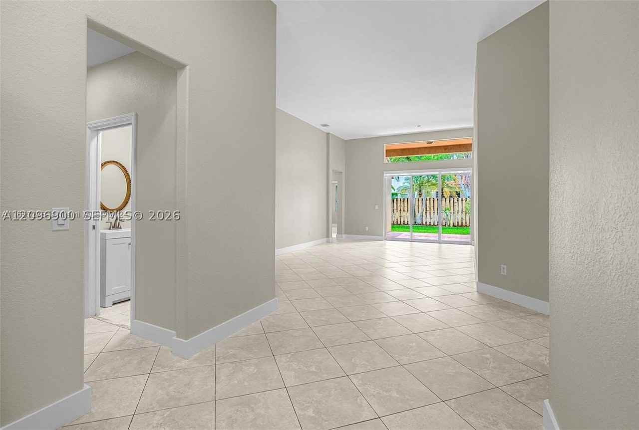 16210 Sw 36th St - Photo 2 of 28
