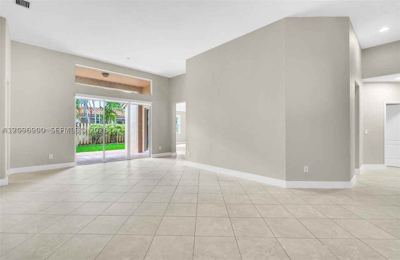 16210 Sw 36th St - Photo 4 of 28