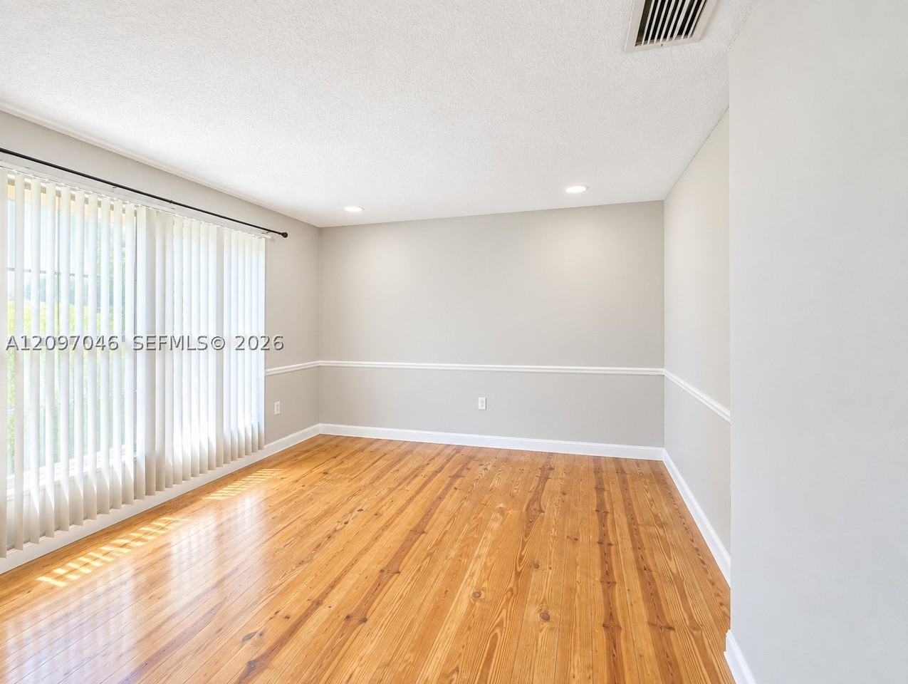 8521 Nw 25th St - Photo 4 of 41