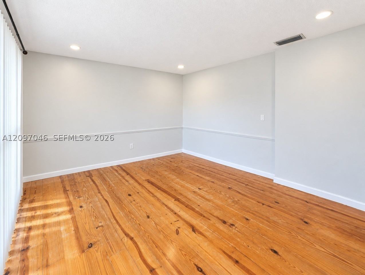 8521 Nw 25th St - Photo 6 of 41