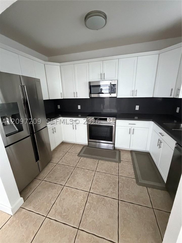 3921 Sw 155th Ave #312 - Photo 3 of 48