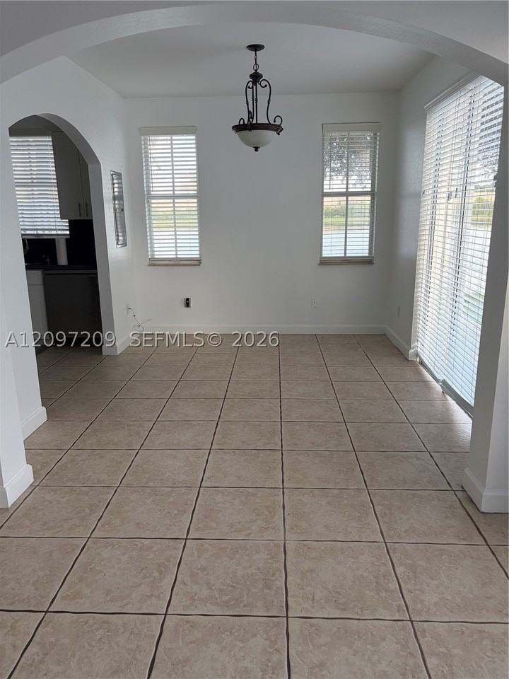 3921 Sw 155th Ave #312 - Photo 5 of 48