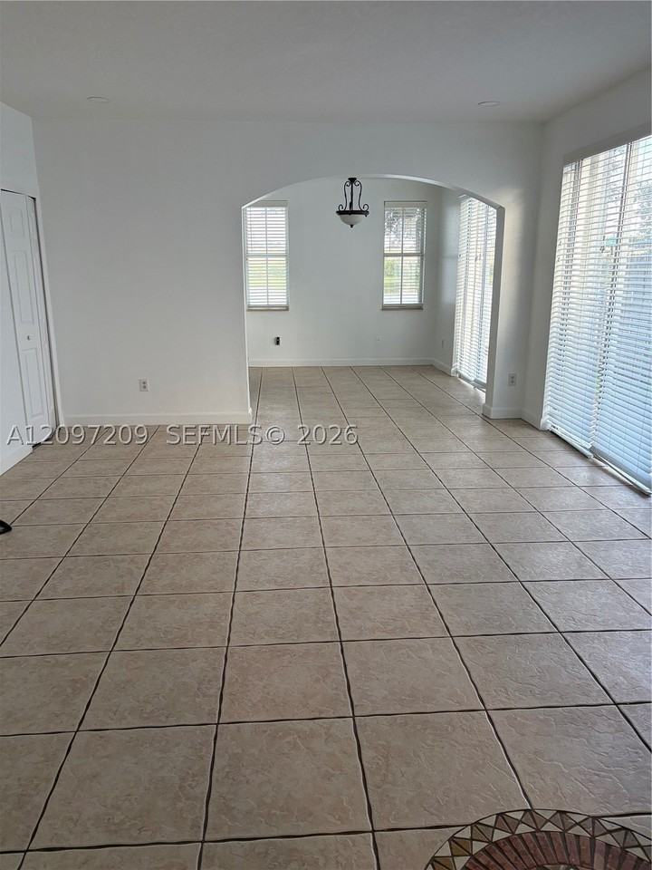 3921 Sw 155th Ave #312 - Photo 6 of 48