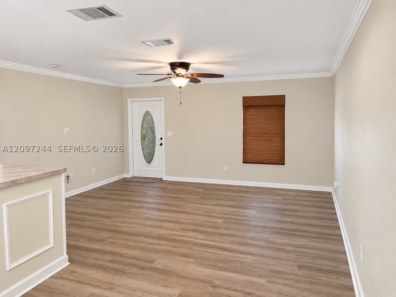 532 Se Whitmore Dr - Photo 6 of 18