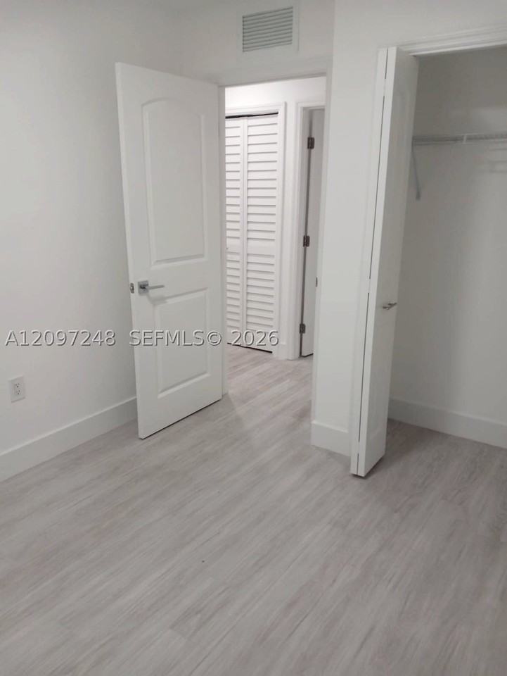 3118 Nw 60th St #0 - Photo 6 of 17