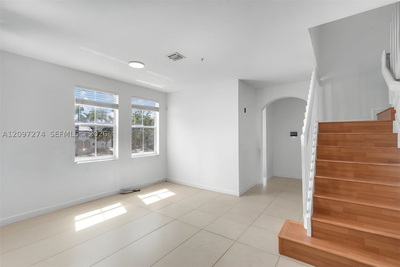 4361 Sw 160th Ave #202 - Photo 5 of 29